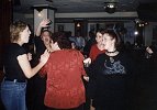 girls_dancing_thm.jpg (5030 bytes)